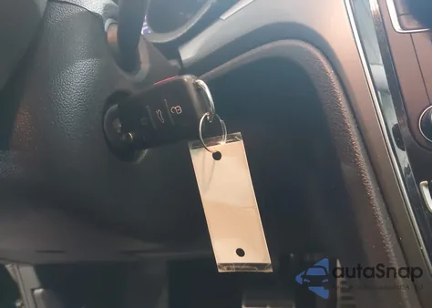 2018 Volkswagen Passat 2.0T R-Line/2.0T S z USA, uszkodzony, nr VIN 1VWAA7A30JC038361